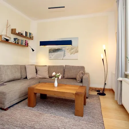 Badestra_e 36_ Historisches Stadth * Wyk auf Föhr